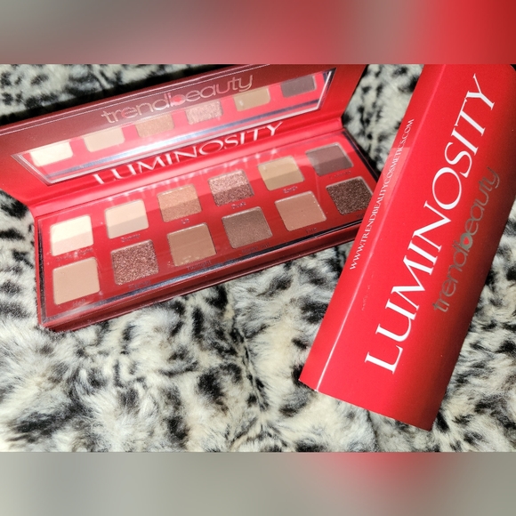 trendbeauty Makeup Full Size Eyeshadow Palette Poshmark